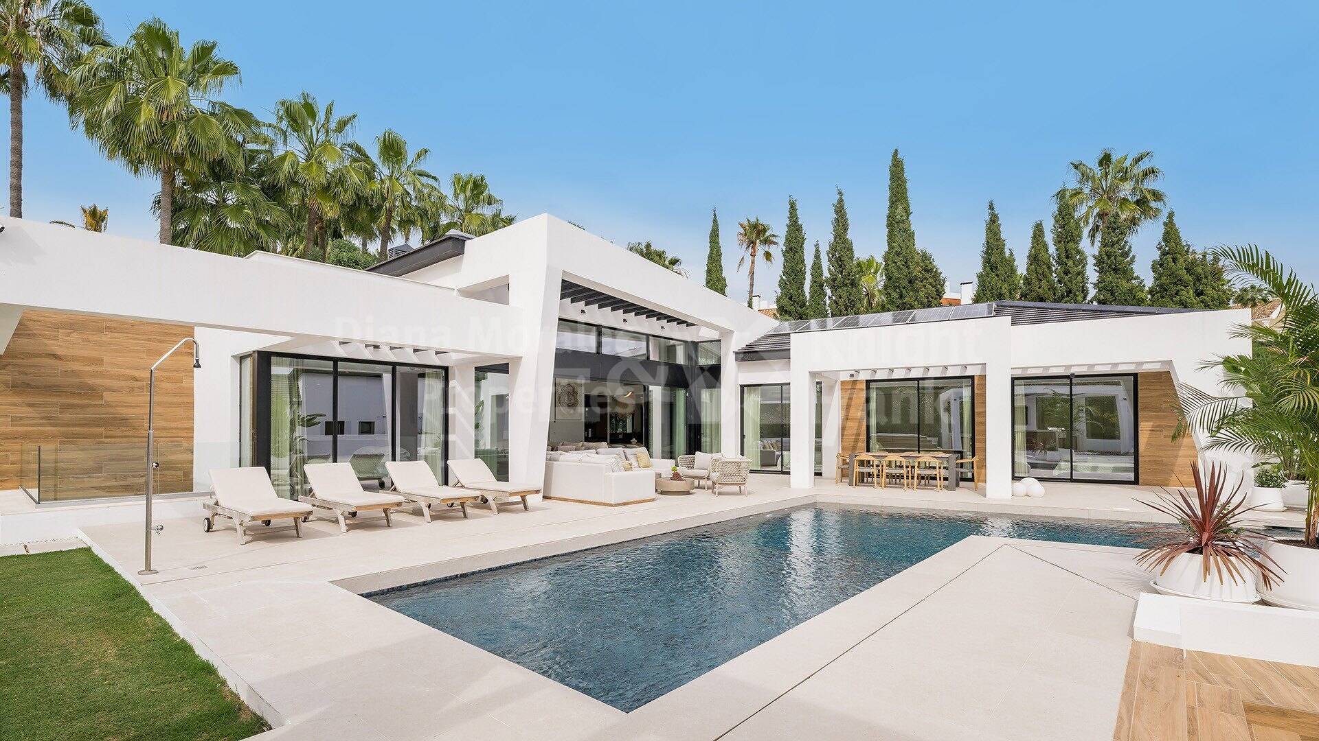 Villa contemporaine de luxe à Los Naranjos Golf