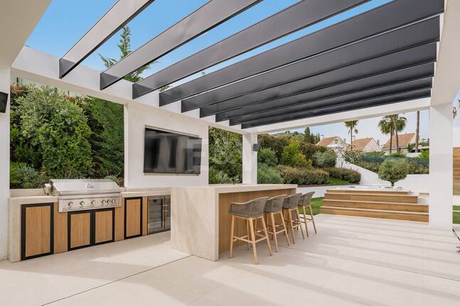 Villa contemporaine de luxe à Los Naranjos Golf