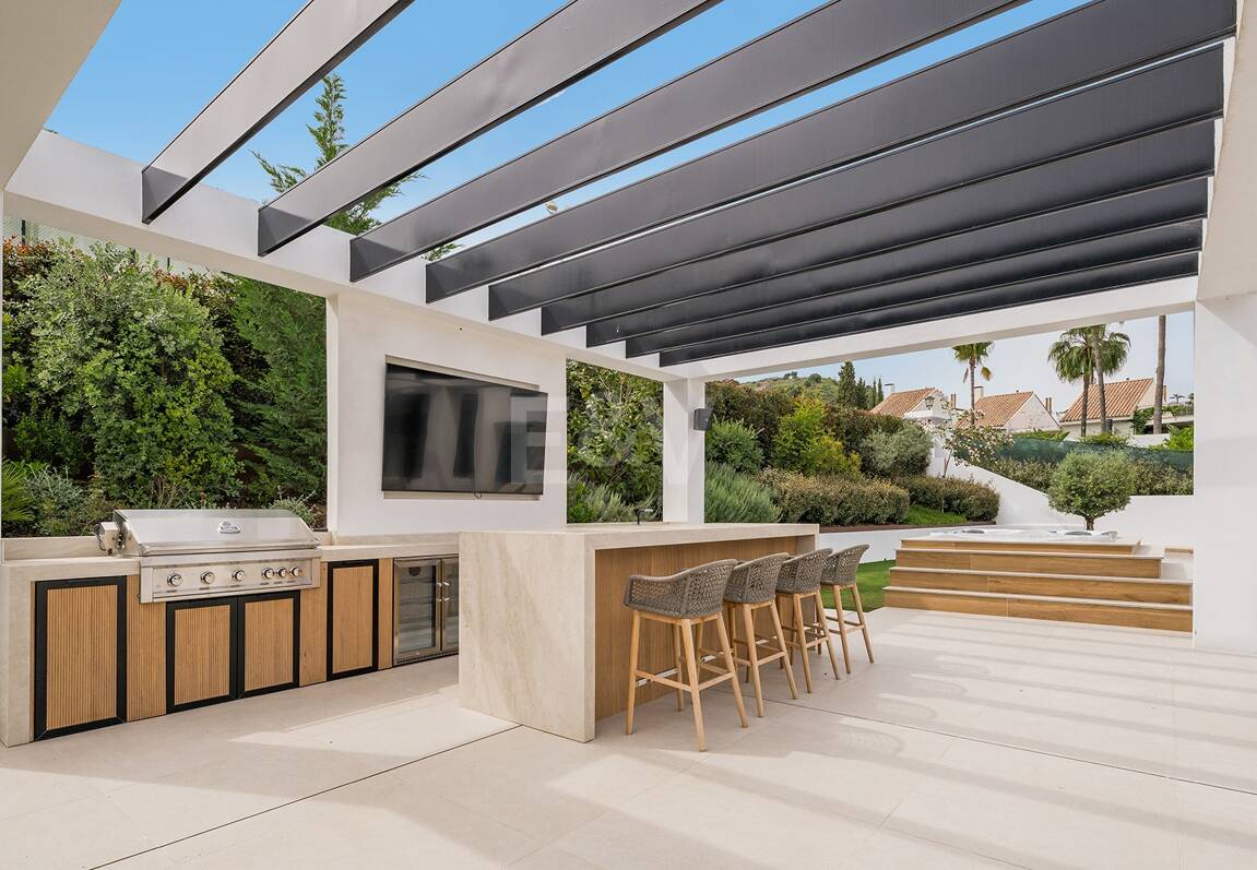 Villa contemporaine de luxe à Los Naranjos Golf