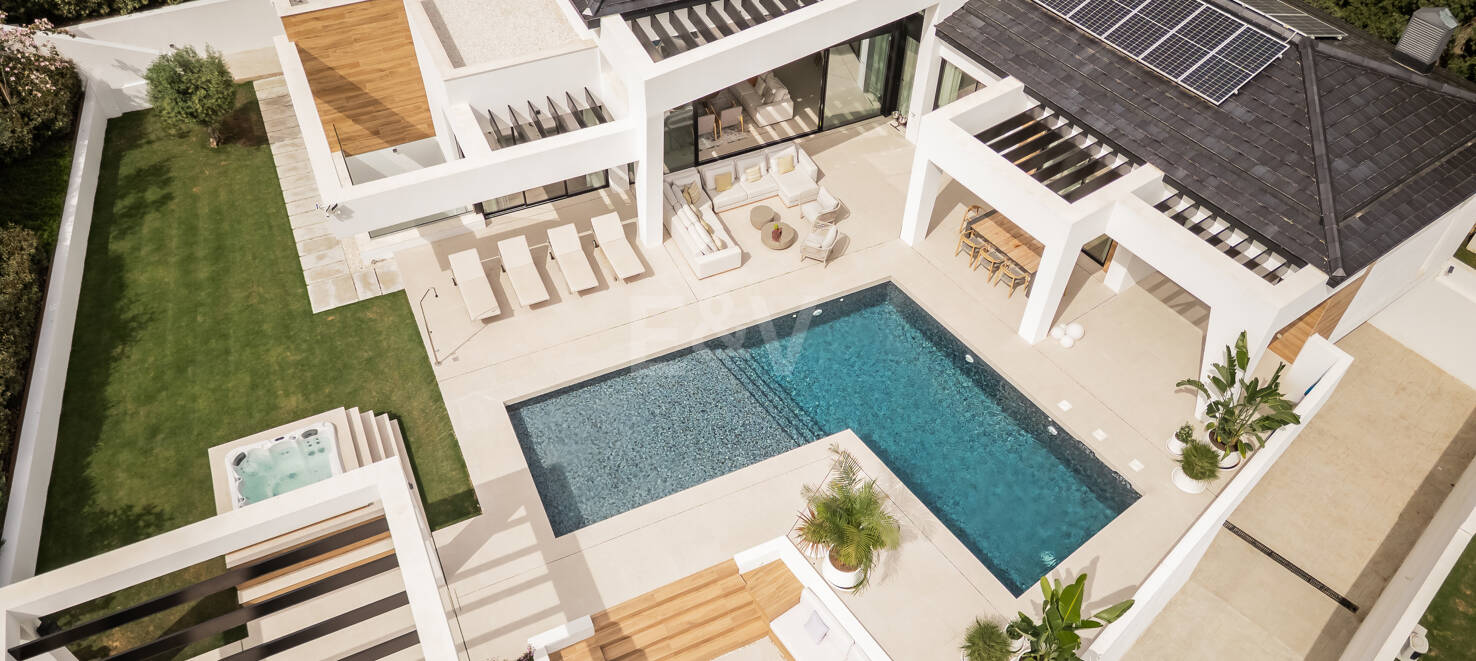 Villa contemporaine de luxe à Los Naranjos Golf