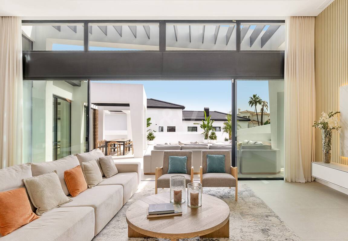 Villa contemporaine de luxe à Los Naranjos Golf