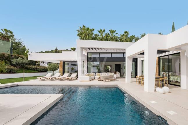 Villa contemporaine de luxe à Los Naranjos Golf