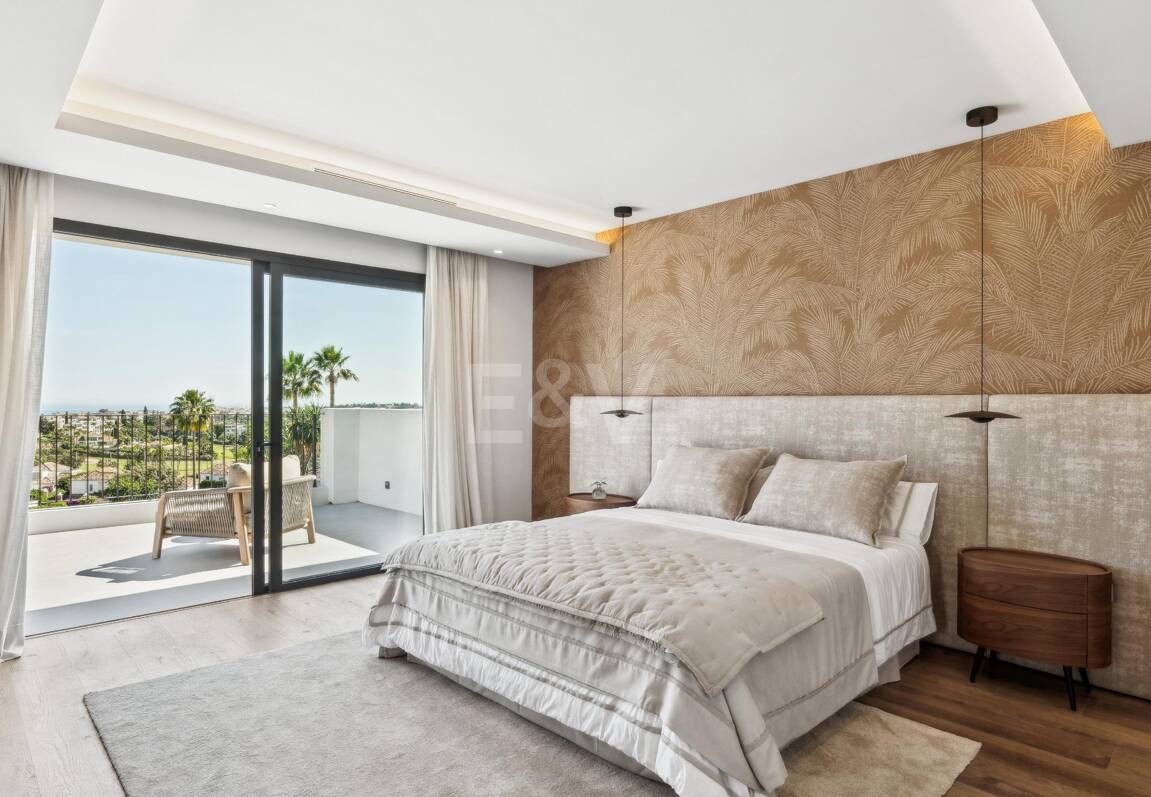 Élégante villa méditerranéenne avec vue sur la mer à Nueva Andalousie