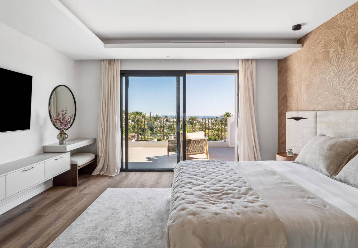 Élégante villa méditerranéenne avec vue sur la mer à Nueva Andalousie