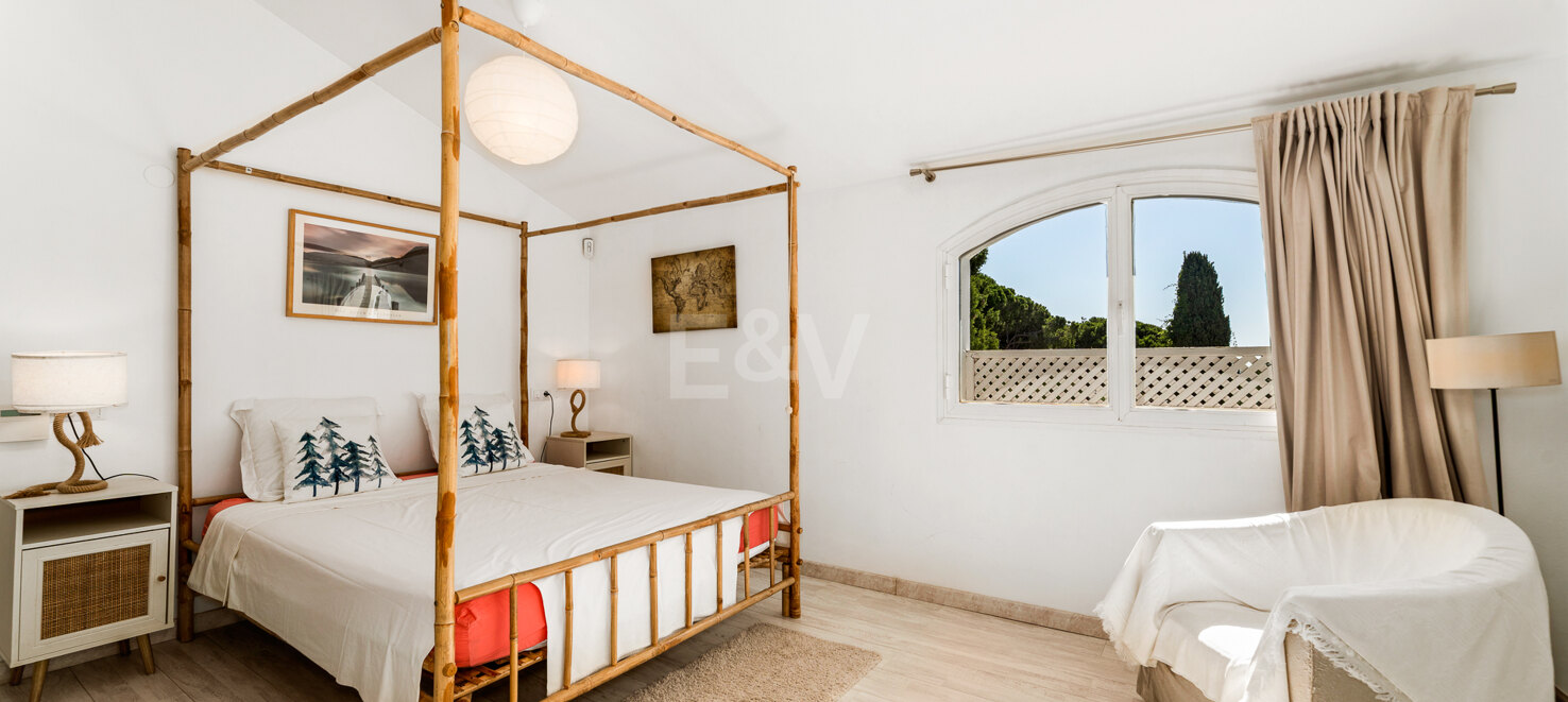Elegant Townhouse with Sea Views in Camoján Blanco, Golden Mile