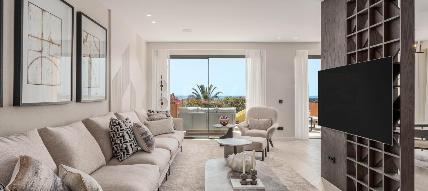Stunning 4-bedroom apartment with panoramic sea views in La Cerquilla, Nueva Andalucía