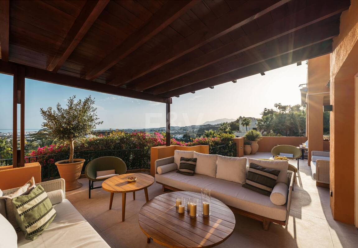 Impresionante apartamento de 4 habitaciones con vistas panorámicas al mar en La Cerquilla, Nueva Andalucía