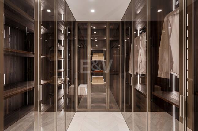 Impresionante apartamento de 4 habitaciones con vistas panorámicas al mar en La Cerquilla, Nueva Andalucía