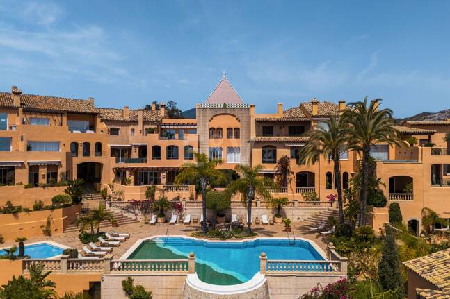 Impresionante apartamento de 4 habitaciones con vistas panorámicas al mar en La Cerquilla, Nueva Andalucía