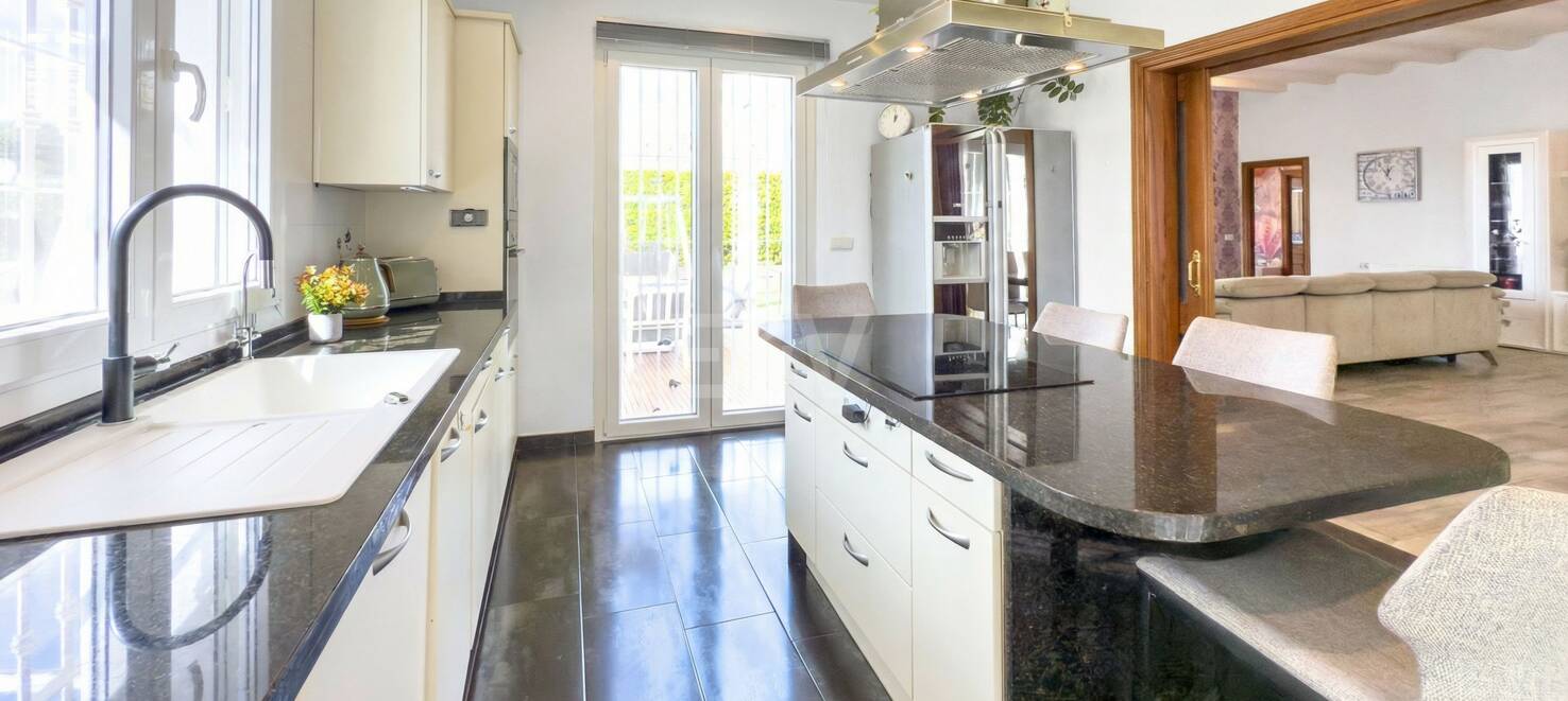 Villa Tranquil avec piscine privée dans le Sierra Blanca Country Club