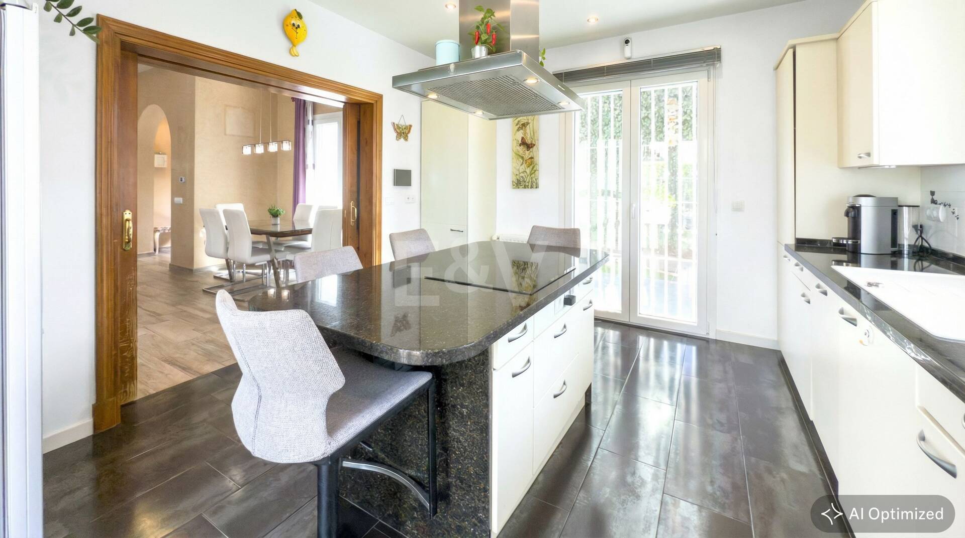 Tranquil One-Story Villa with Private Pool in Sierra Blanca Country Club