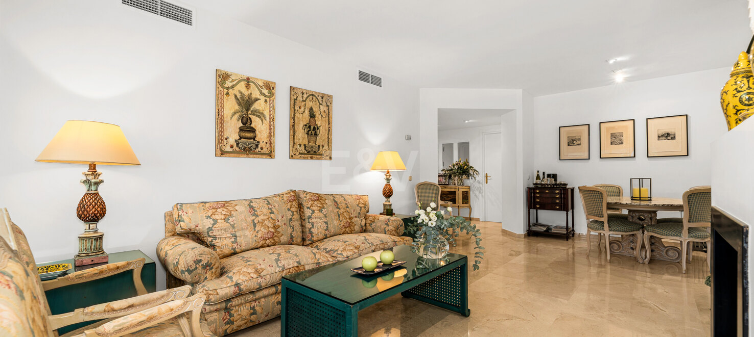 Elevated Ground Floor Apartment in Río Real Near the Beach and Golf