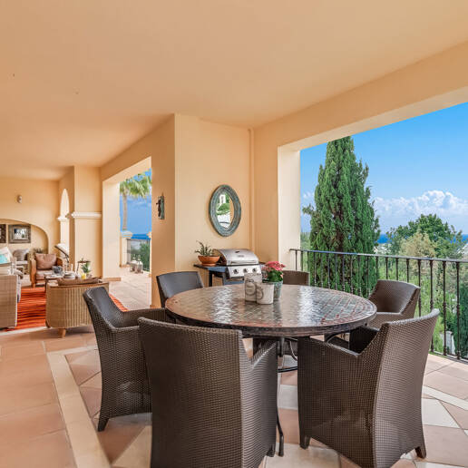 Appartement de luxe spacieux avec vue sur la mer