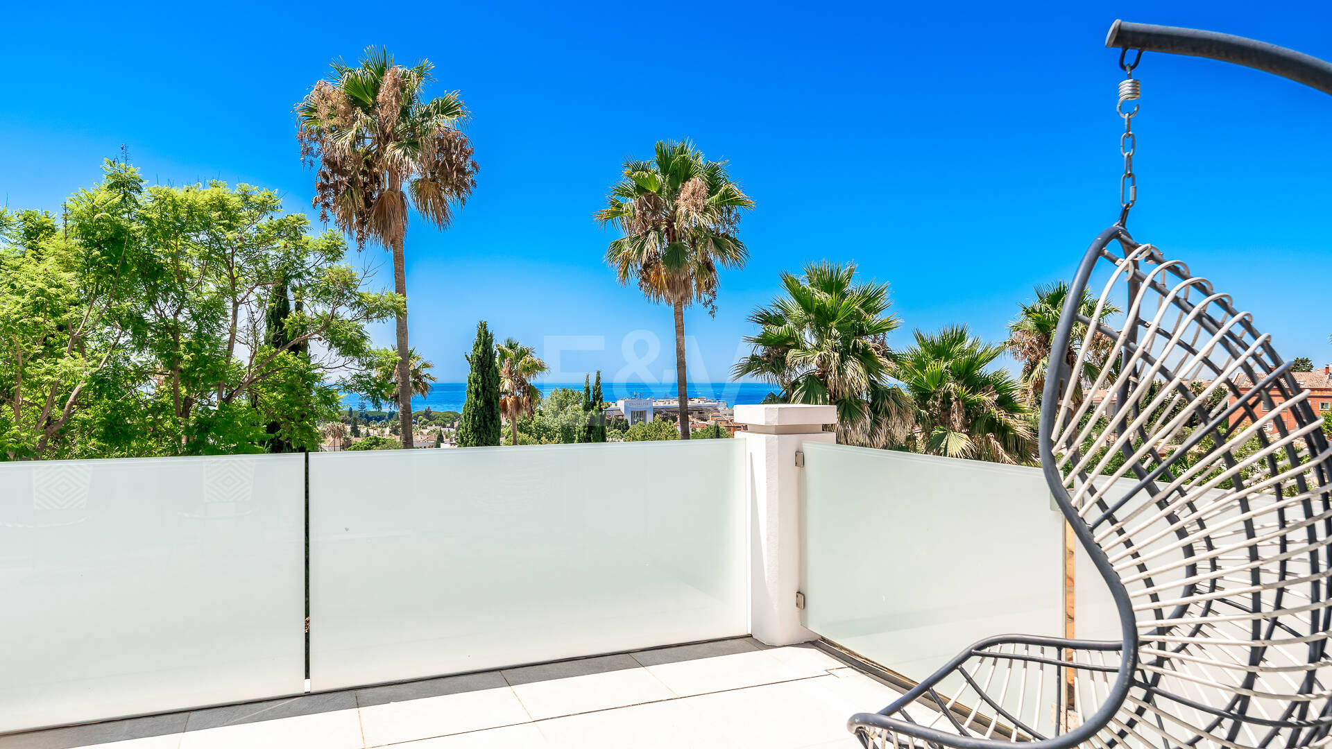 Stylish Villa with Panoramic Sea Views near the Beach and the City Centre on the Golden Mile