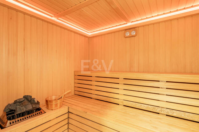 Stylish Villa with Panoramic Sea Views near the Beach and the City Centre on the Golden Mile