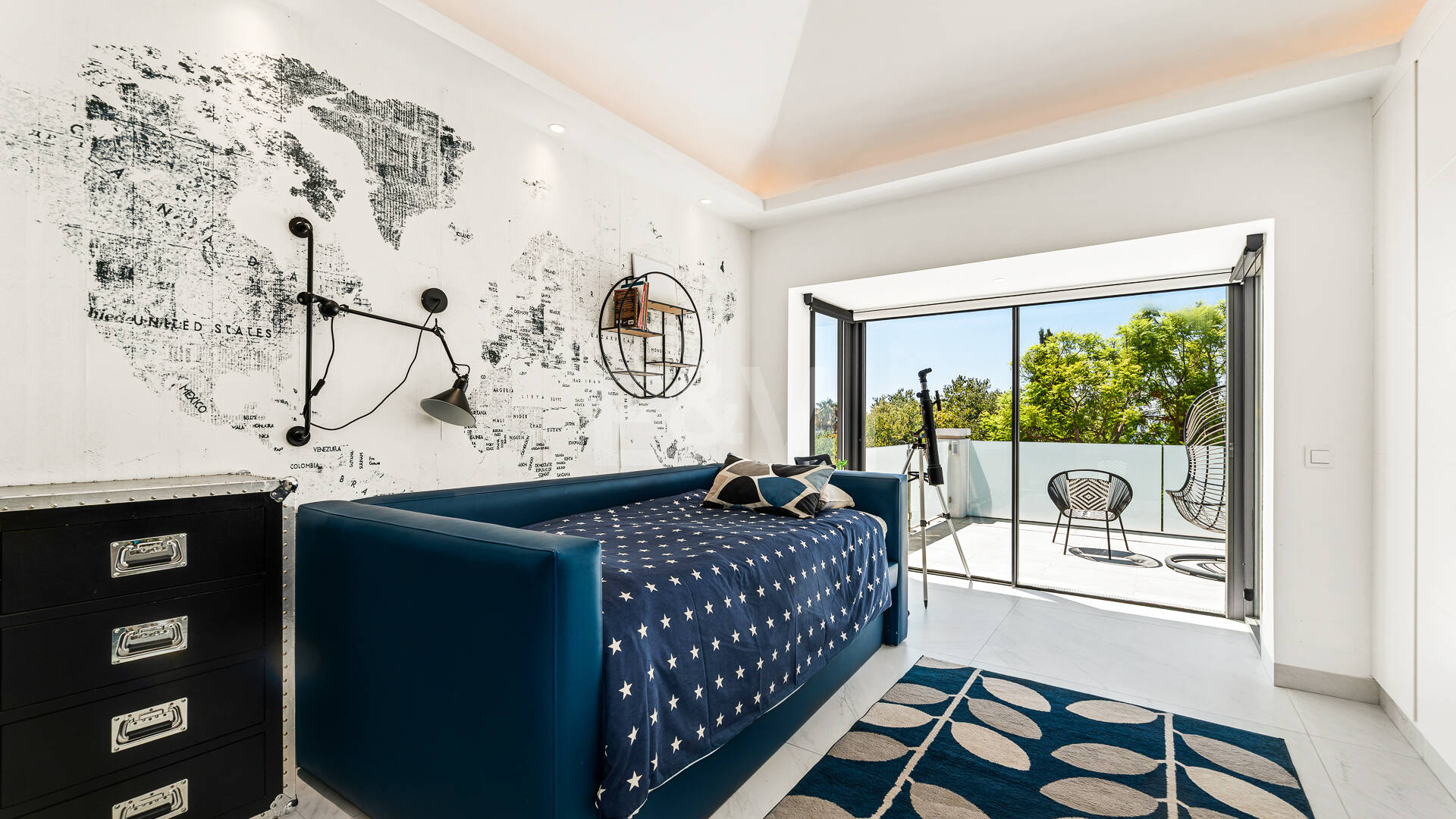 Stylish Villa with Panoramic Sea Views near the Beach and the City Centre on the Golden Mile