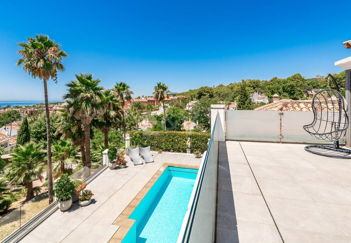 Stylish Villa with Panoramic Sea Views near the Beach and the City Centre on the Golden Mile