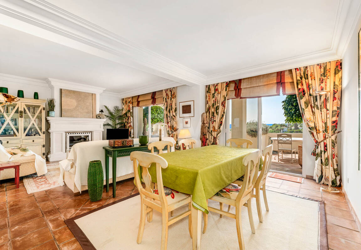 Duplex Penthouse med spektakulär Utsikt över Prestigeious Golf Area med stor potential