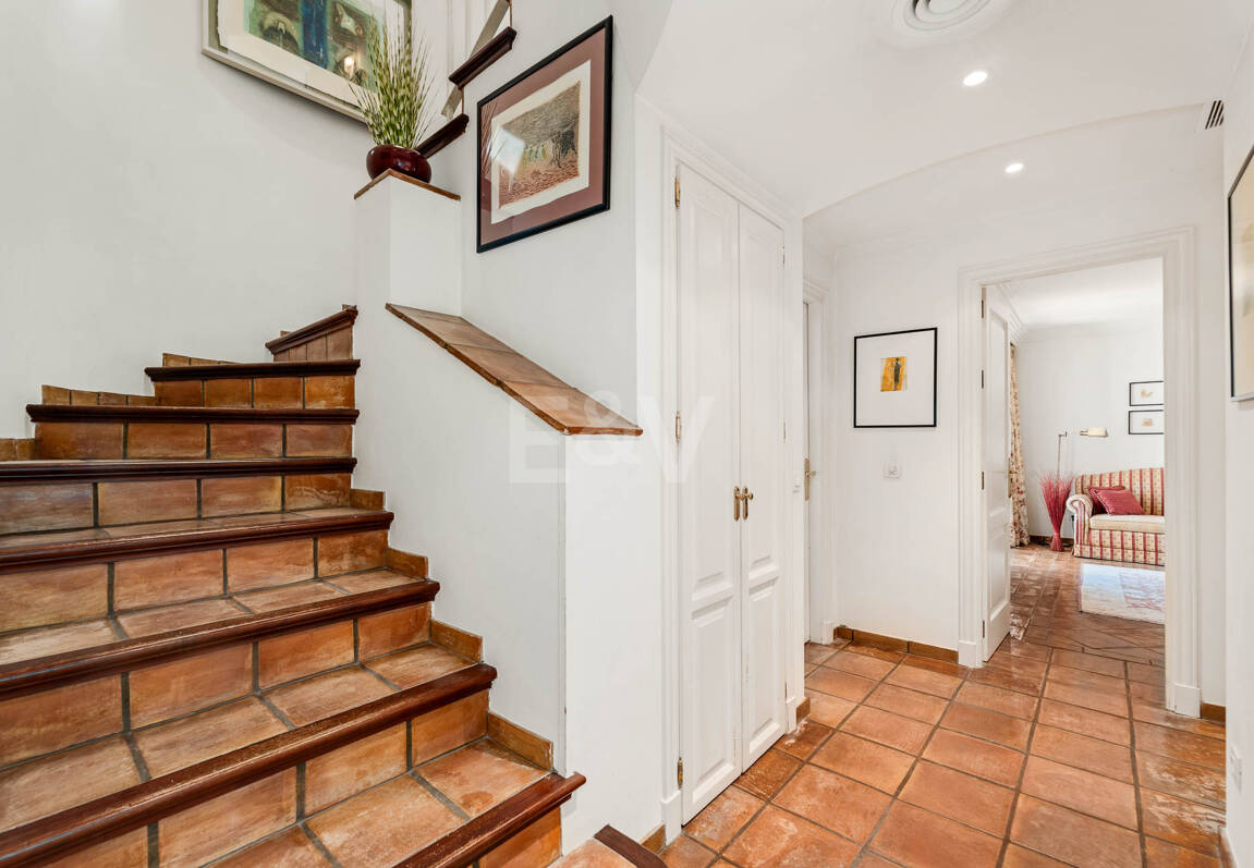 Duplex Penthouse med spektakulär Utsikt över Prestigeious Golf Area med stor potential