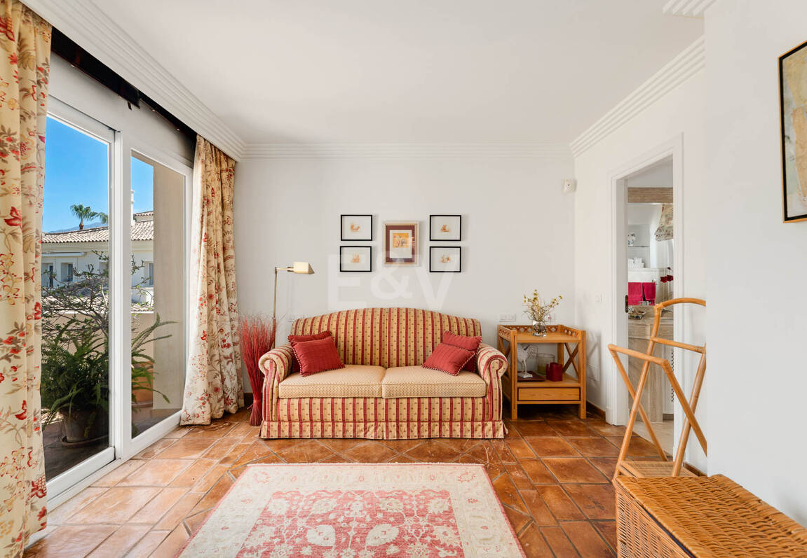 Duplex Penthouse med spektakulär Utsikt över Prestigeious Golf Area med stor potential