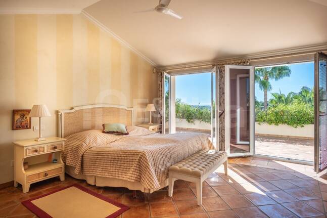 Duplex Penthouse med spektakulär Utsikt över Prestigeious Golf Area med stor potential