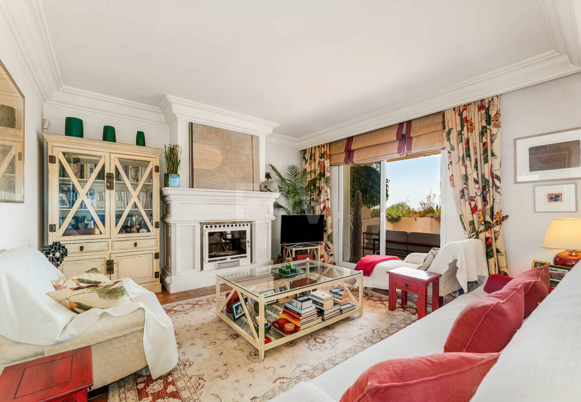 Duplex Penthouse med spektakulär Utsikt över Prestigeious Golf Area med stor potential