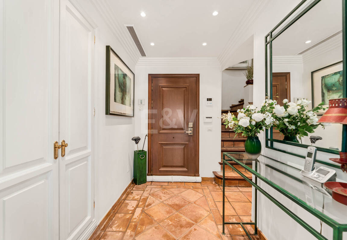 Duplex Penthouse med spektakulär Utsikt över Prestigeious Golf Area med stor potential