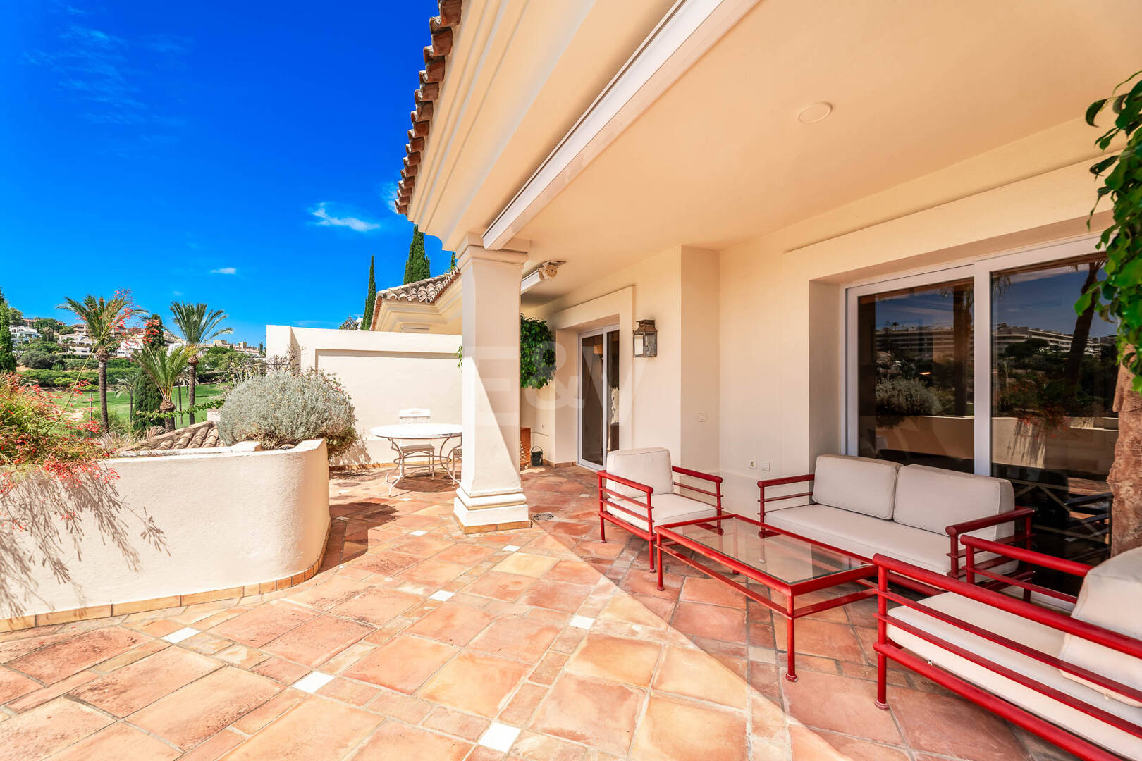 Penthouse dúplex en una prestigiosa comunidad de golf en primera línea con vistas espectaculares