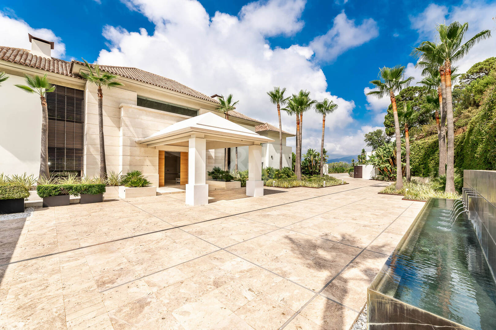 Spektakuläre Villa in La Zagaleta mit atemberaubender Aussicht