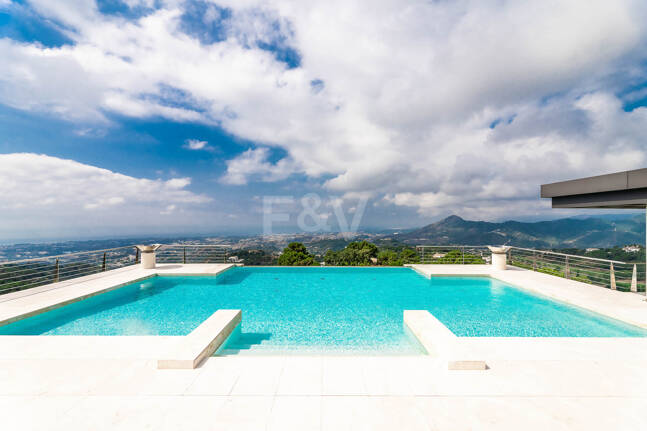 Spektakuläre Villa in La Zagaleta mit atemberaubender Aussicht