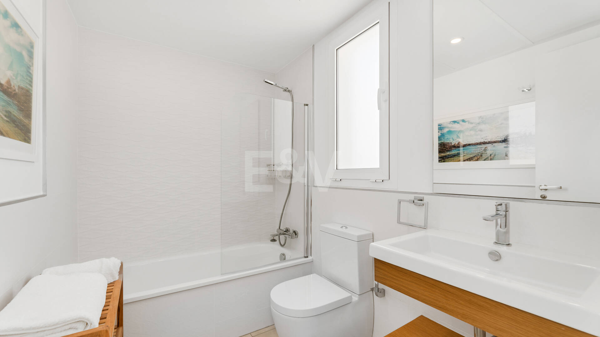 Elegant Duplex Penthouse with Beautiful Sea Views in Sought-After Gated Community