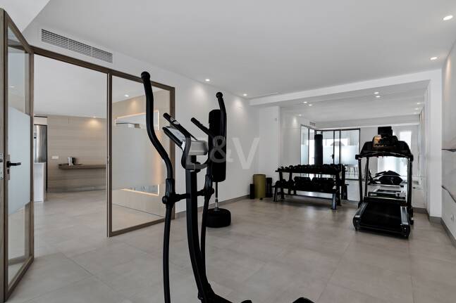 Elegant Duplex Penthouse with Beautiful Sea Views in Sought-After Gated Community