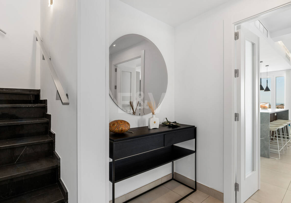 Elegantes Duplex-Penthouse mit wunderschönem Meerblick in begehrter Wohnanlage