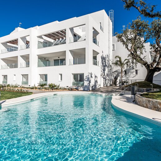 Elegante ático dúplex en Altos de Los Monteros