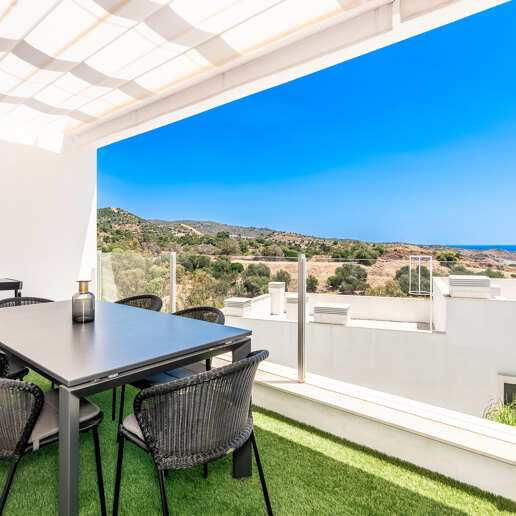 Elegant Duplex Penthouse in Altos de Los Monteros