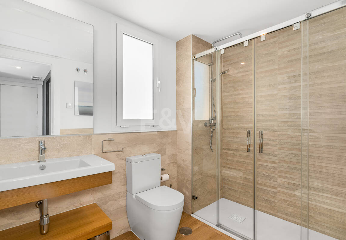 Elegant Duplex Penthouse with Beautiful Sea Views in Sought-After Gated Community