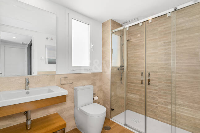 Elegant Duplex Penthouse with Beautiful Sea Views in Sought-After Gated Community