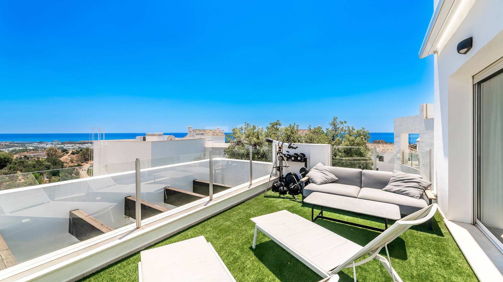 Elegant Duplex Penthouse with Beautiful Sea Views in Sought-After Gated Community