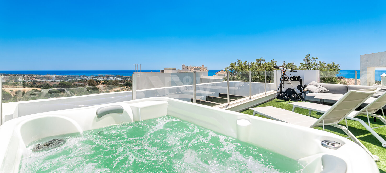 Elegant Duplex Penthouse in Altos de Los Monteros