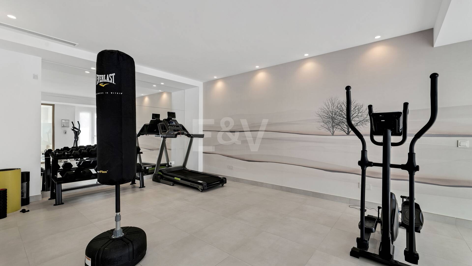 Elegant Duplex Penthouse with Beautiful Sea Views in Sought-After Gated Community