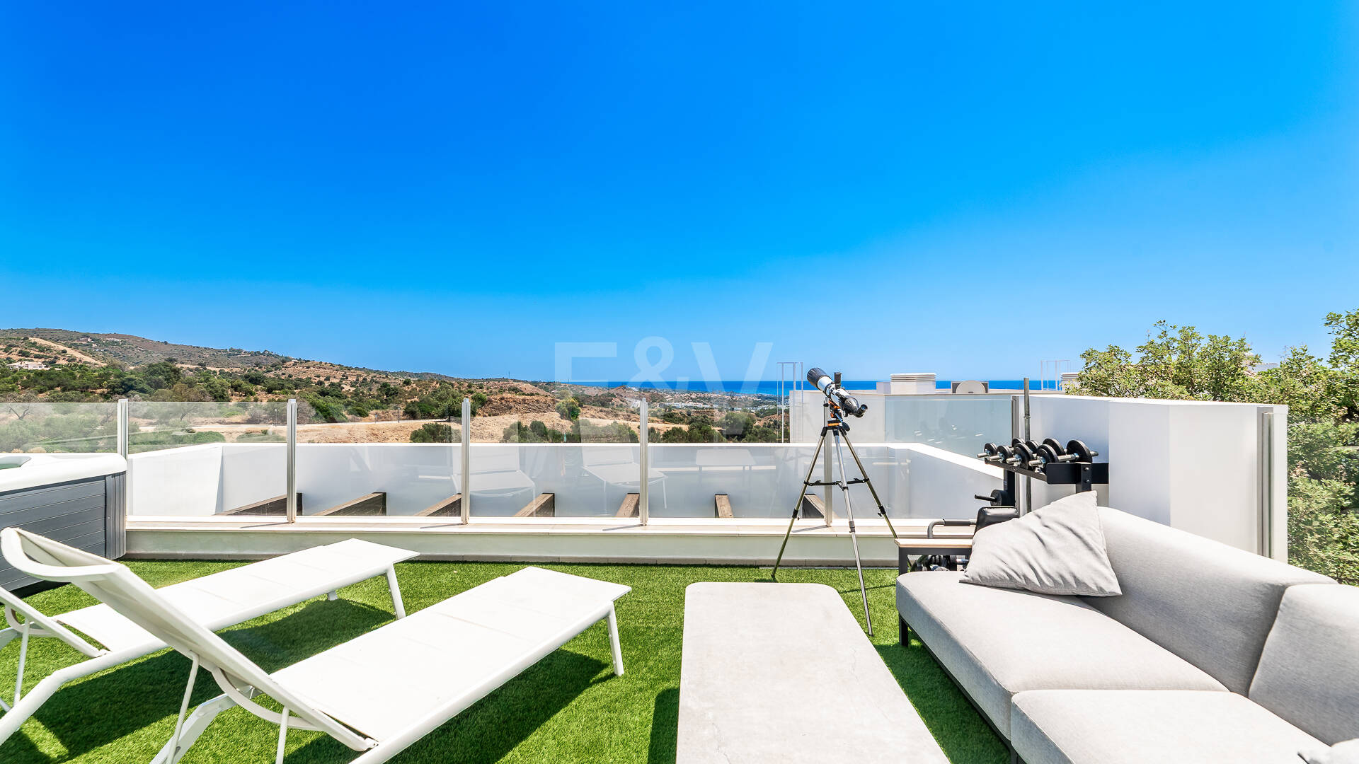 Elegant Duplex Penthouse with Beautiful Sea Views in Sought-After Gated Community