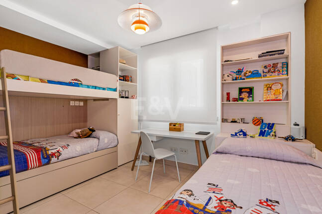 Elegant Duplex Penthouse with Beautiful Sea Views in Sought-After Gated Community