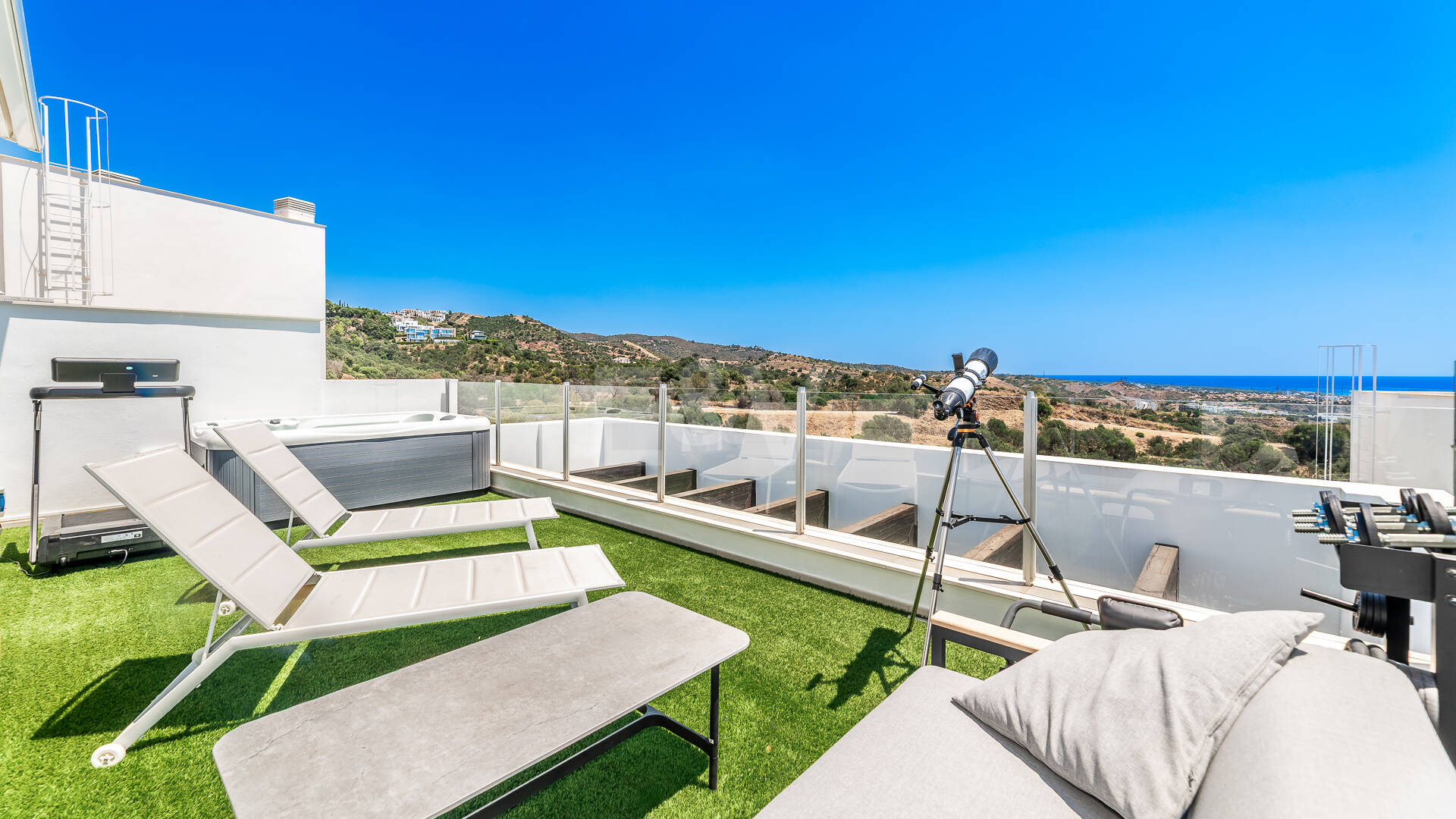 Elegant Duplex Penthouse with Beautiful Sea Views in Sought-After Gated Community