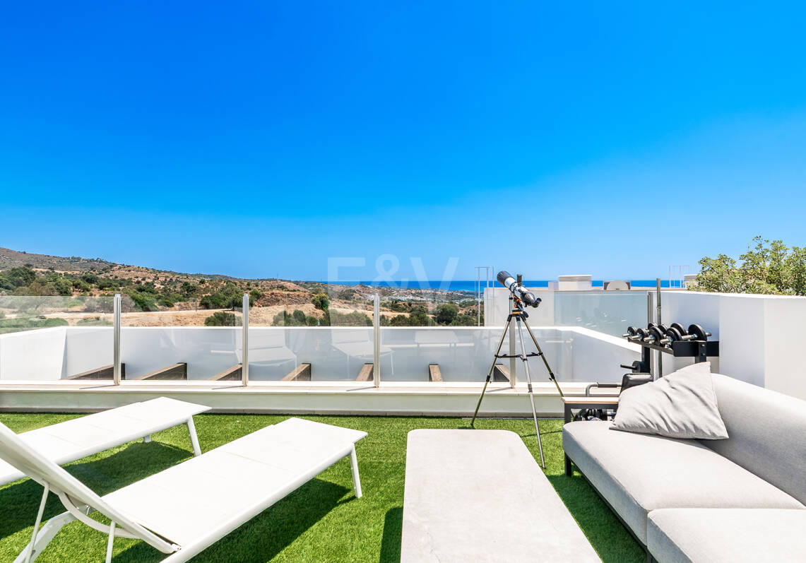 Elegantes Duplex-Penthouse mit wunderschönem Meerblick in begehrter Wohnanlage