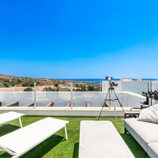 Elegant Duplex Penthouse in Altos de Los Monteros