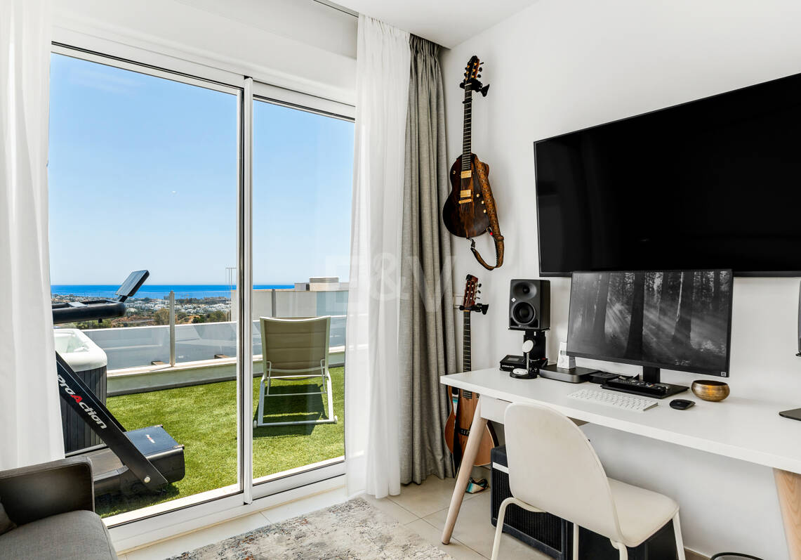 Elegantes Duplex-Penthouse mit wunderschönem Meerblick in begehrter Wohnanlage