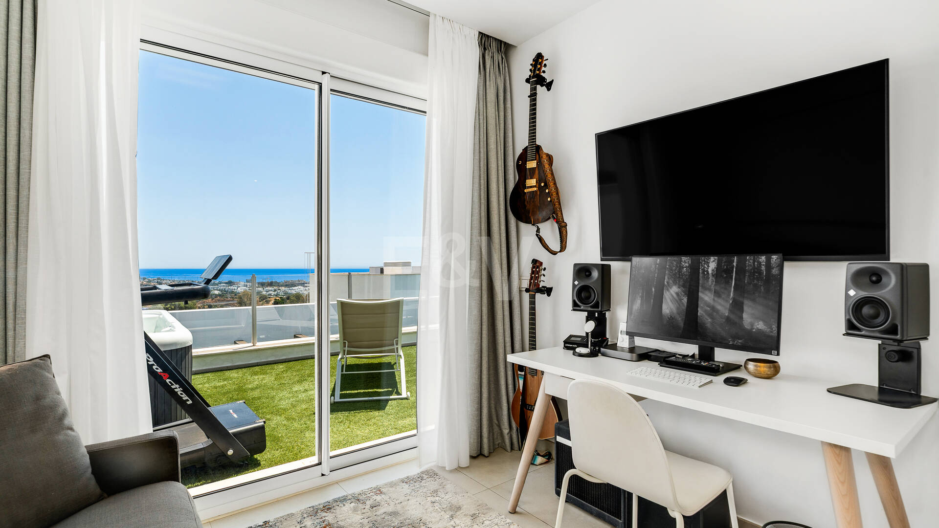 Elegant Duplex Penthouse with Beautiful Sea Views in Sought-After Gated Community