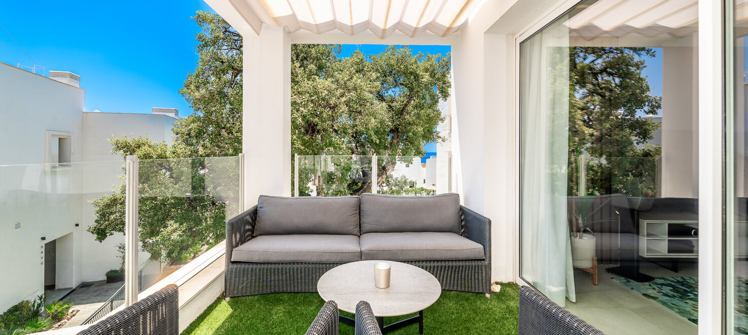 Elegant Duplex Penthouse in Altos de Los Monteros