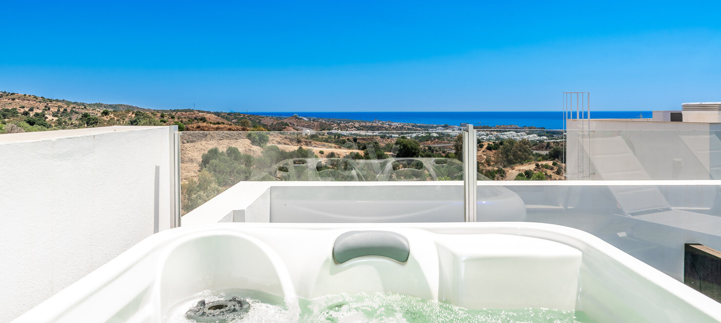 Elegant Duplex Penthouse in Altos de Los Monteros