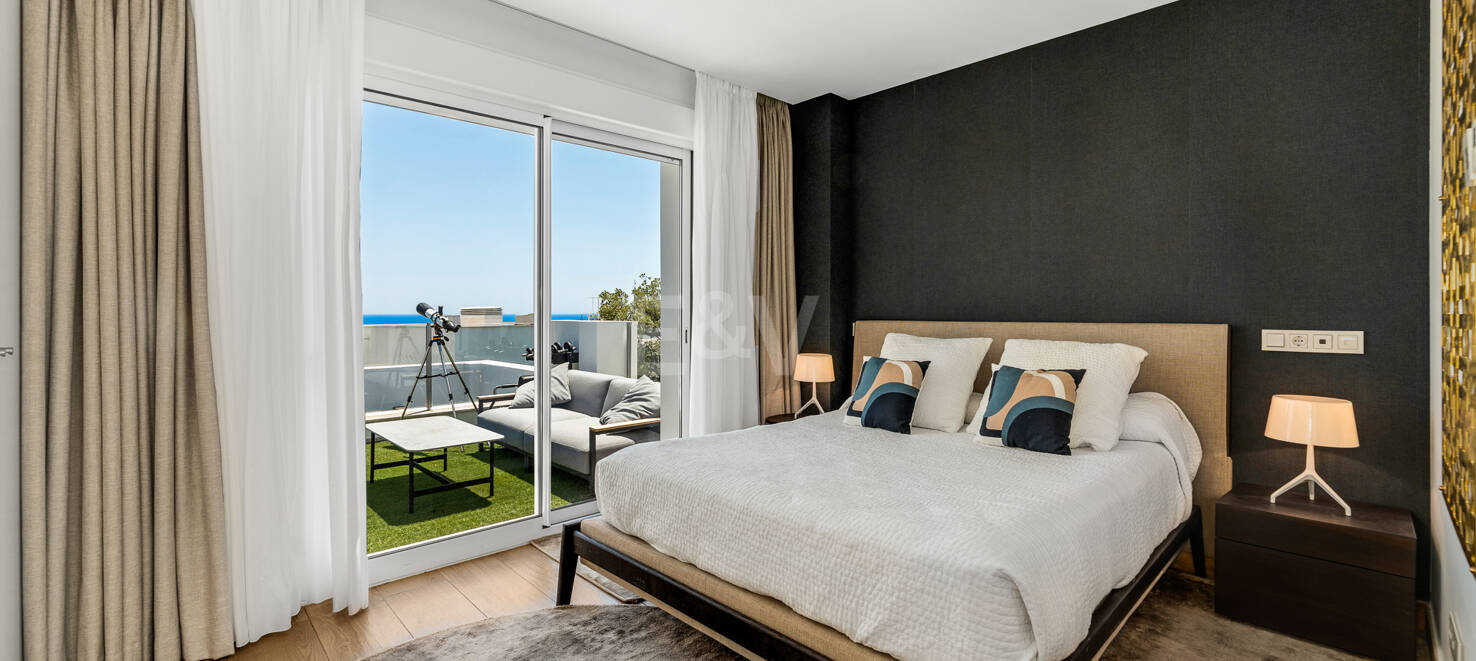 Elegant Duplex Penthouse with Beautiful Sea Views in Sought-After Gated Community